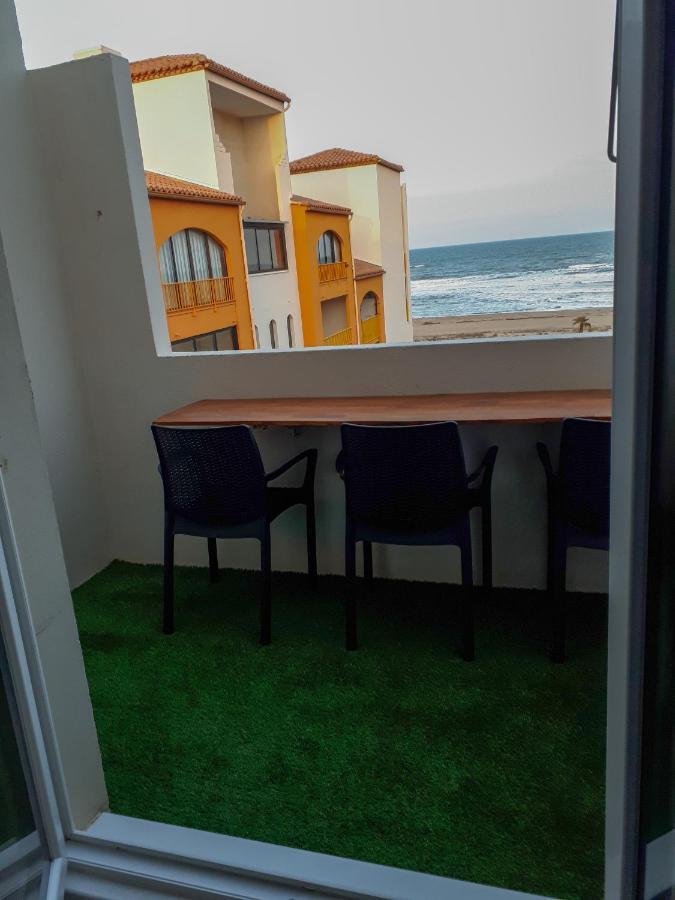 Agréable appartement rénové avec une terrasse vue mer, parking et Wifi gratuit Le Barcarès Esterno foto