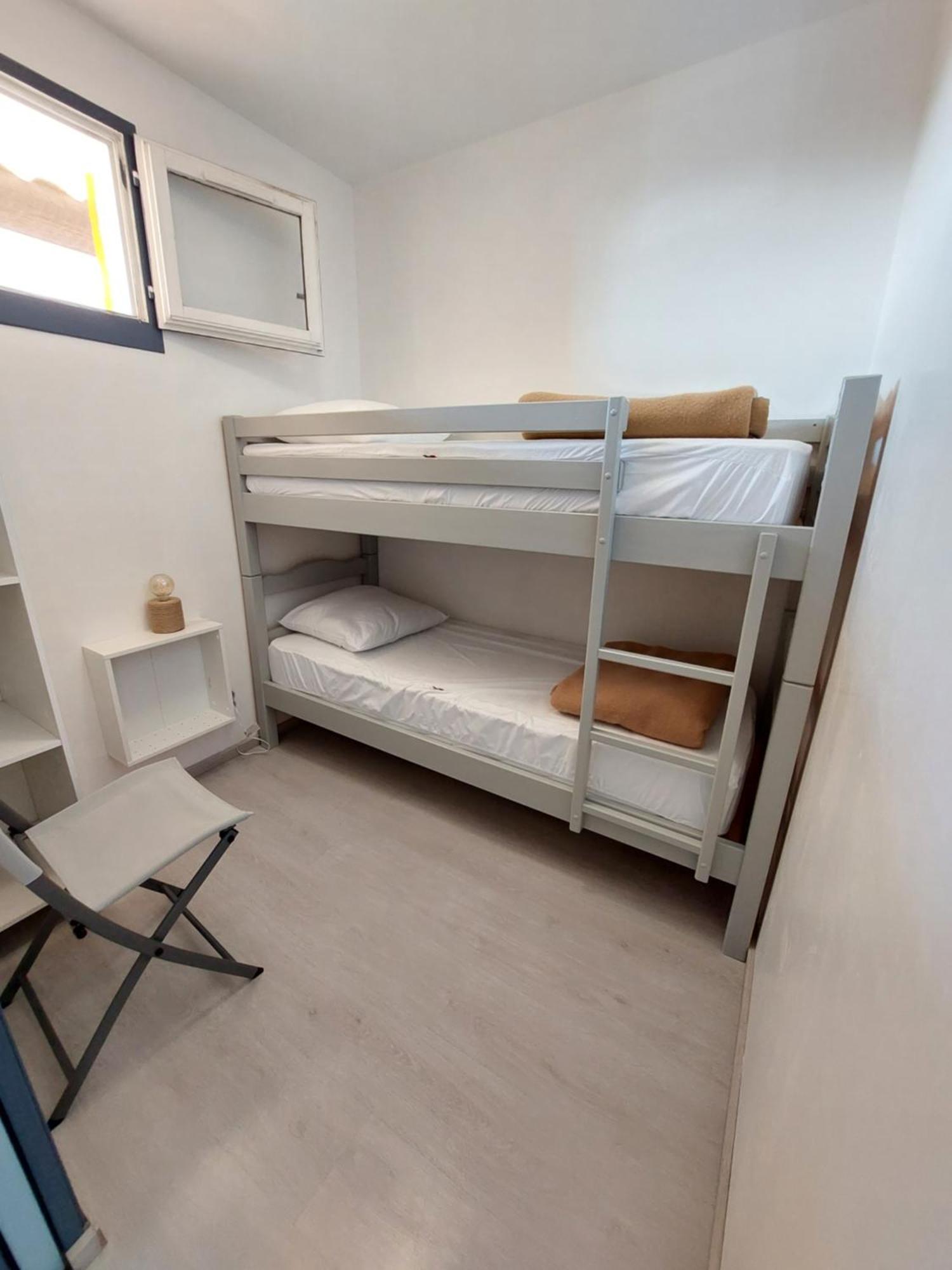 Agréable appartement rénové avec une terrasse vue mer, parking et Wifi gratuit Le Barcarès Esterno foto