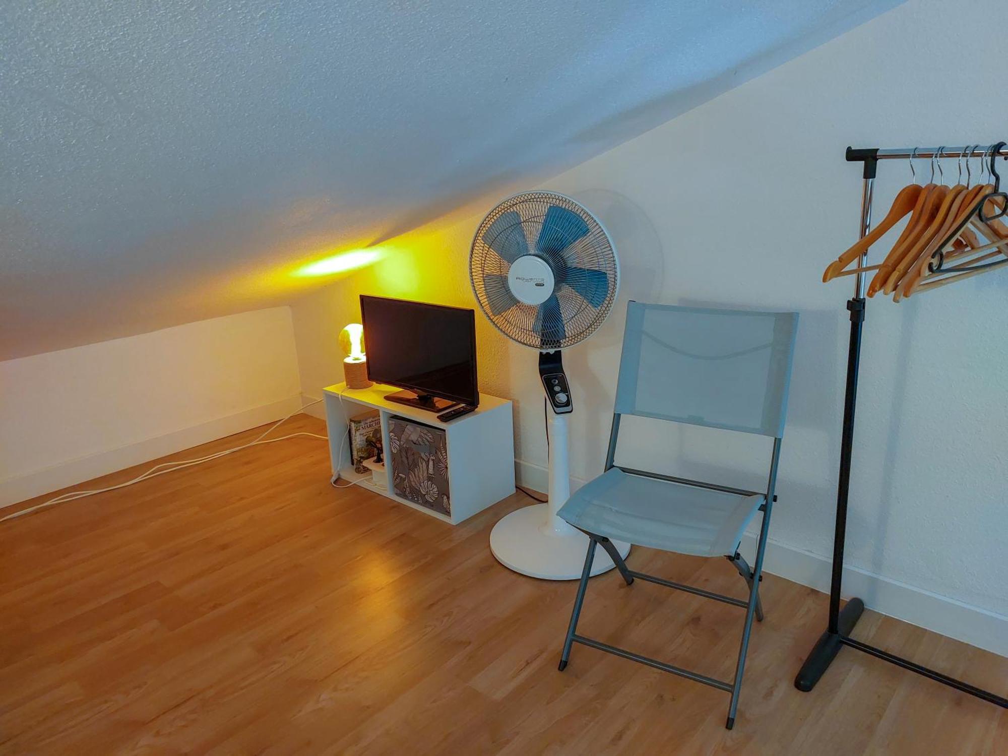 Agréable appartement rénové avec une terrasse vue mer, parking et Wifi gratuit Le Barcarès Esterno foto