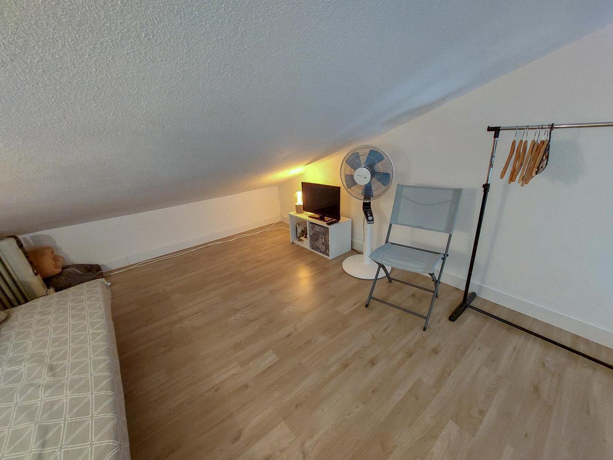 Agréable appartement rénové avec une terrasse vue mer, parking et Wifi gratuit Le Barcarès Esterno foto