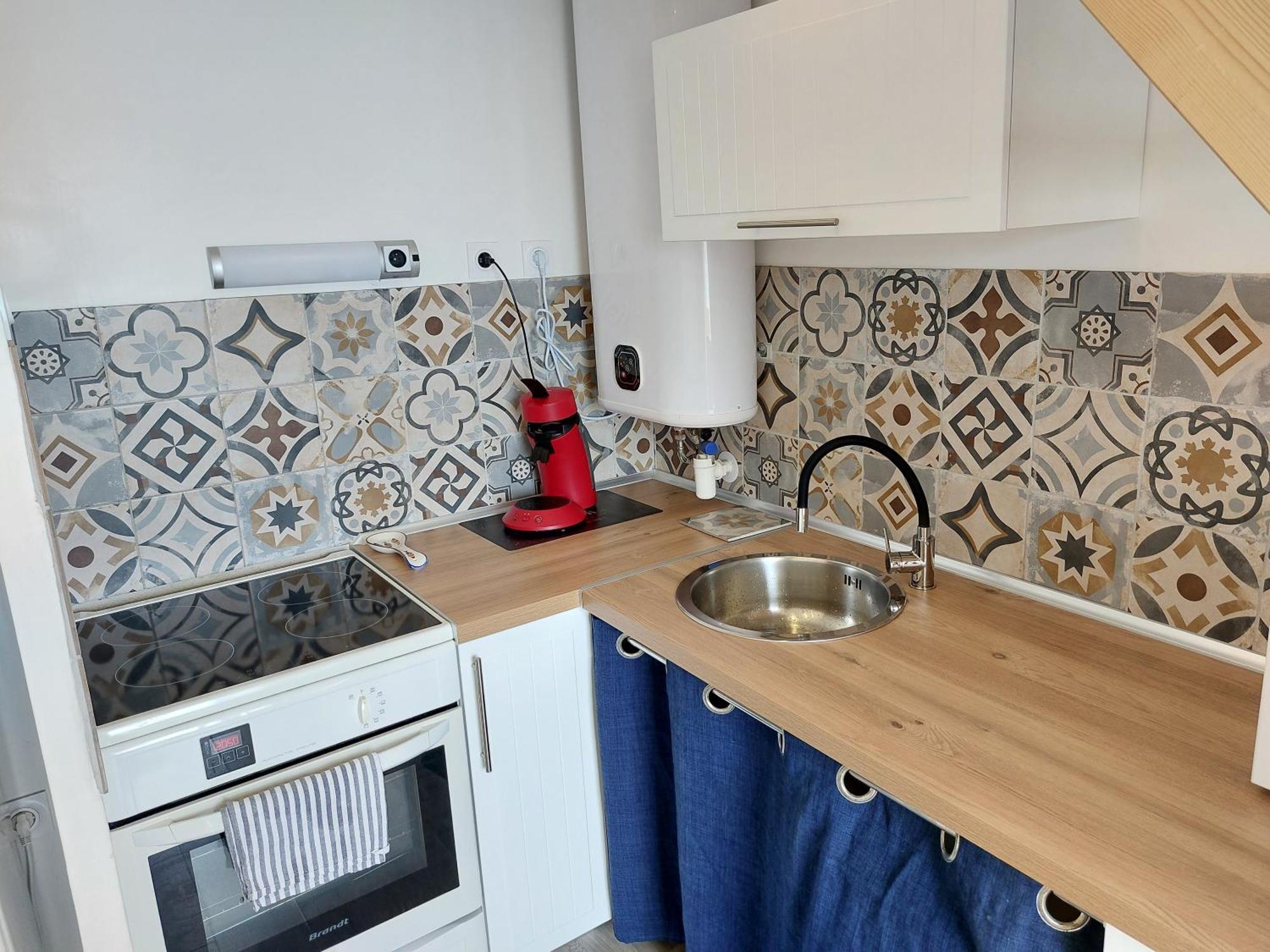 Agréable appartement rénové avec une terrasse vue mer, parking et Wifi gratuit Le Barcarès Esterno foto